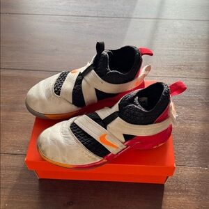 Size 1 Y Nike LeBron soldier Wii (ps) white/laser orange-black basketball shoes